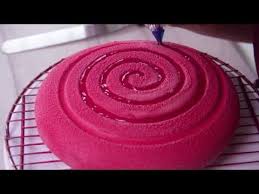 Gateau Aux Fraises Mousse Chocolat Blanc Coco Coulis De Fraises Et Biscuit Speculos Youtube Copenhagen Cake Desserts Log Cake