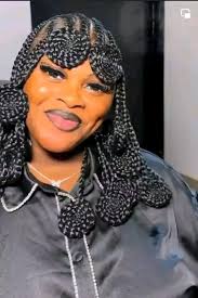 Some years back, low haircut styles was a thing among ladies. I wanted to  test the waters, but wasn't sure how it will look, so I maintained my  steeze, 😆😆😆😆. Low haircut