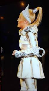 Pearl is the newest of the coaches, the female lead of starlight express and best friends with dinah the dining car, buffy the buffet car and ashley the smoking car. Starlight Express In Bochum Theatreboard