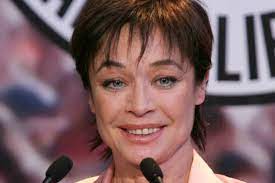 Oriella dorella (born 25 january 1952) is an italian ballet dancer. Chi E Oriella Dorella Vita Privata Figli E Altre Curiosita Sulla Ballerina