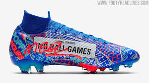 Sancho has previously worn a signature colourway, the sancho blue superfly, inspired by the streets of south east london and the youngster's cultural influences. Nike Mercurial Superfly Jadon Sancho Se11 Signature Boots And Collection Released Footy Headlines