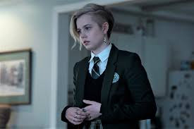 A detective in a small pennsylvania town investigates a local murder while trying to keep her life from falling apart. Mare Of Easttown S Angourie Rice On How Siobhan Processes Grief Mother Daughter Drama