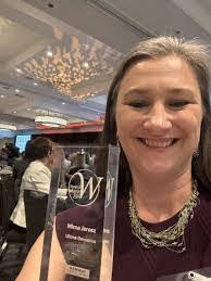 Donna Fehr's Instagram, Twitter & Facebook