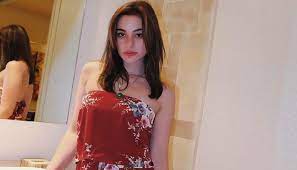 Jerinx tampak memakai kemeja hitam. Nora Alexandra Model Berdarah Swiss Yang Ogah Foto Seksi Media Apa Kabar