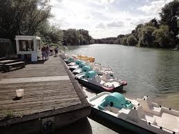 Tretbootverleih Auf Der Freizeitinsel Groov In Koeln Porz Http Www Ausflugsziele Nrw Net Freizeitinsel Groov Ausflug Ausflugsziele Wanderung