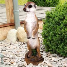 Das haushuhn beliefert dich mit frischen eiern, die viel besser schmecken, als aus dem supermarkt. Erdmannchen Gartenfigur Kunststein Tierfiguren Garten Gartendekofigur Polyresin Braun Weiss Skulptur Stehend Lxh 12 8x34 Cm Etc Shop