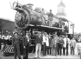 Image result for maria fumaça EM EXPOSIÇÃO NA FRENTE DA ESTACÃO