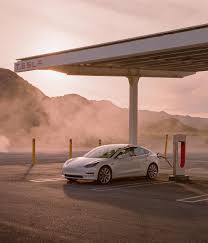 256 3 Tis Vpodoban 1 773 Komentariv Tesla Teslamotors V Instagram Desert Supercharger By Dinokuznik Tesla Supercharger Futuristic Cars
