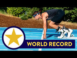 Inotatorul american michael phelps a revenit revenit cu succes in activitatea competitionala, batand recordul mondial in proba de 100 de metri fluture. Il Video Del Record Del Mondo Dei 100 Metri Con Gli Scarponi Da Sci Atleticanotizie