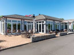 Situated in issoire, this apartment building is 0.2 mi (0.4 km) from centre d'art roman and 2.9 mi (4.7 km) from chateau de parentignat. Hotel In Issoire Ibis Issoire All