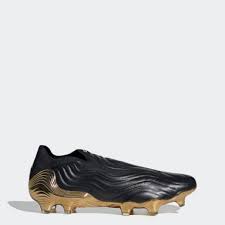 Trouve tes adidas dans la categorie: Chaussures De Foot Sans Lacets Adidas Fr