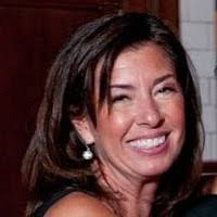 Lisa Pangle's Instagram, Twitter & Facebook