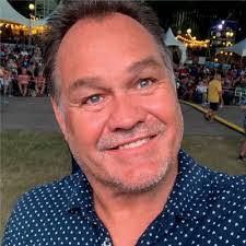 Peter Gebert's Instagram, Twitter & Facebook