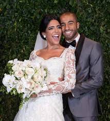 تحول المهاجم البرازيلي لوكاس مورا في أمسية تاريخية الأربعاء من لاعب منبوذ في باريس سان جرمان الفرنسي الى بطل خارق لتوتنهام الإنكليزي، وذلك بعد أن قاد بثلاثيته الرائعة الفريق اللندني لبلوغ نهائي دوري أبطال أوروبا للمرة الأولى في تاريخه. Ø§Ø®Ø¨Ø§Ø± Ø¯ÙˆØ±ÙŠ Ø§Ø¨Ø·Ø§Ù„ Ø§ÙˆØ±Ø¨Ø§ Ù‚ØµØ© ÙƒÙØ§Ø­ Ù…ÙˆØ±Ø§ Ù…Ù† Ø£Ø³Ø±Ø© ÙÙ‚ÙŠØ±Ø© ÙÙŠ Ø§Ù„Ø¨Ø±Ø§Ø²ÙŠÙ„ Ø¥Ù„Ù‰ Ù†Ù‡Ø§Ø¦ÙŠ Ø¯ÙˆØ±ÙŠ Ø§Ù„Ø£Ø¨Ø·Ø§Ù„
