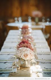 En este articulo vas a encontrar una colección súper completa de uñas para boda o uñas para novia 2020, 70 imágenes super lindas con uñas con. Decoracion Elegante Y Sencilla Con Rosas Blancas Para Mesa De Boda Decoracion De Bodas Sencillas Bodas Elegantes Rusticas Mesas De Boda