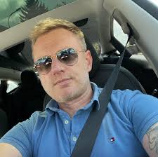 Hi Guys, I bought a 1925 Durant Star Touring W5 Continental engine, sorry  for the stupid question, but where is the engine oil dipstick?