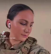 Amanda Heinle's Instagram, Twitter & Facebook