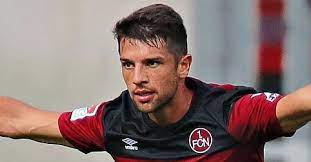 Mühl hinzustellen wie den letzten rumpelfußballer und ihm einen wechsel in liga 3 anzuraten, ist doch der pure hohn. Xm1flrrsowqbsm
