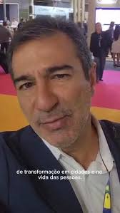 Hoje me despeço com o coração apertado da minha querida amiga Val. Leal,  verdadeira e sempre presente, esteve comigo em muitas caminhadas, inclusive  nas campanhas e sempre com um sorriso no rosto.