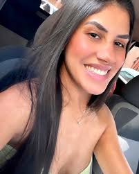 Priscilla Borges's Instagram, Twitter & Facebook