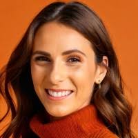 Madelyn Kane's Instagram, Twitter & Facebook