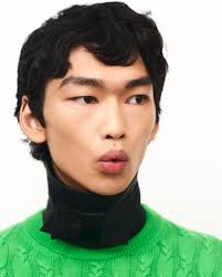 Since its debut, the Dior 'Saddle' bag has reappeared in ever-more  contemporary versions and materials, building a regenerative dialogue  between the House's heritage and the spirit of its new collections. The  denim