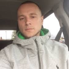 Chris Gust's Instagram, Twitter & Facebook