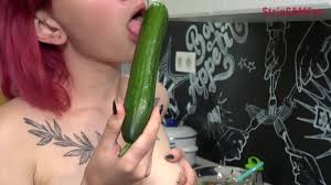 Teen Girl Olivia Sucking On Vegetables - XNXX.COM