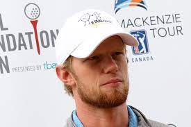 Hooked up by a smart outlet pass from john carlson, alex semin guided the puck in to tie it but eric staal tied it up early in the third by waiting in the right spot. Staal Happy To Stay With Wild Tbnewswatch Com