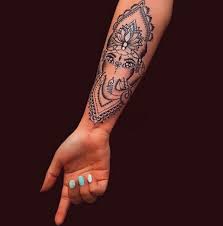 Изящно маленькая татуировка надпись будет. Modnye Tatu 2021 2022 Dlya Devushek Tendencii I Trendy Idei Tatu Na Raznyh Chastyah Tela