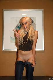 Babe Today Zishy Naomi Woods Livefeed Flashing Nekane Mobile Porn Pics