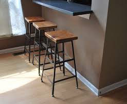 Resplendent Reclaimed Bar Stools From Square Solid Wood Seats And Black Painted Metal Legs Furniture Under Wood Bar Stools Reclaimed Wood Bars Steel Bar Stools
