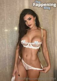 eceozbudak Nude Leaks OnlyFans Photo 15 | TheFappening