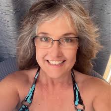 Dillard's employee retires after 30 years