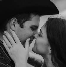 Courtney Mcdaniel's Instagram, Twitter & Facebook