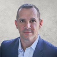 Benjamin Lee's Instagram, Twitter & Facebook