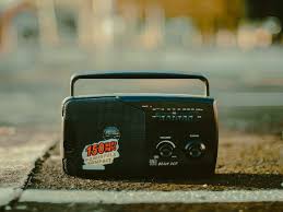 Radio waves are electromagnetic waves of frequency between 30 hertz (hz) and 300 gigahertz (ghz). Saregama Carvaan Philips Radio And Other Fm Radio Players To Enjoy Music The Traditional Way Most Searched Products Times Of India