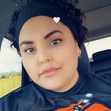 Hollie Mcintyre's Instagram, Twitter & Facebook