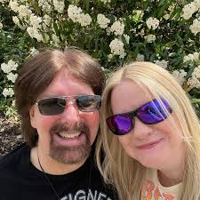 How much refrigerant does a 2020 Peterbilt Paccar DayCab No Sleeper hold?