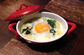 Recette De Oeufs En Cocotte Aux Epinards Et Au Chevre Cuisine Blog Recette Recette Oeuf Oeufs Cocotte Recette Epinards Frais