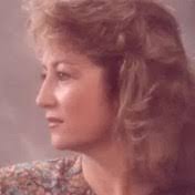 Donna Saari's Instagram, Twitter & Facebook