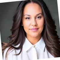 Laura Henriquez's Instagram, Twitter & Facebook