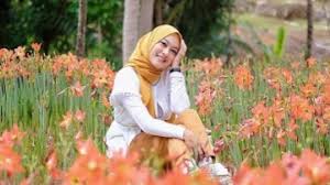 Check spelling or type a new query. Mulai Bermekaran Ini 5 Potret Jelita Taman Bunga Amarilis Di Gunung Kidul