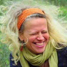 Maureen Hurst's Instagram, Twitter & Facebook