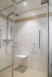 Barrierefreies Bad Bedeutung Grunde Interview Mit Badplaner Barrierefrei Bad Behindertengerechtes Bad Beton Dusche