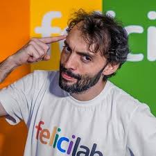 Daniela Feitosa (@danifeitosa)