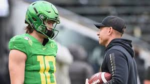 Edward aschoff profiles oregon ducks quarterback justin herbert and his development since his freshman season until now heading into his junior year. Killer Handshake How Chargers Justin Herbert Learned To Cope Losing Nfl Nation Espn