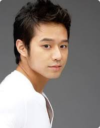 Chun jung myung talks about actors having real feelings in kiss scenes + shares praise for moon geun young. Actor Chun Jung Myung Is Crushing On Sohn Ye Jin Soluna S Couer D Couers