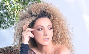 Autora de “DESPACITO” faz show com o Dó Ré Mi em Petrópolis