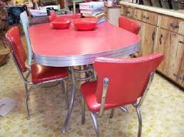 A 50 S Retro Kitchen Table And Chairs And Cleaning Chrome Retro Kitchen Tables Retro Dining Rooms Retro Kitchen